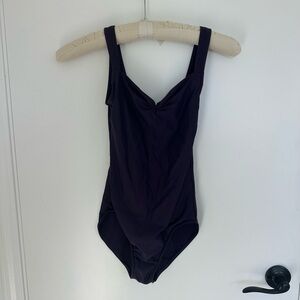 Wear Moi ballet/dance leotard Faustine in Prune size Medium-full front lining